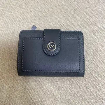 Michael Kors 그레이 접이식 지갑