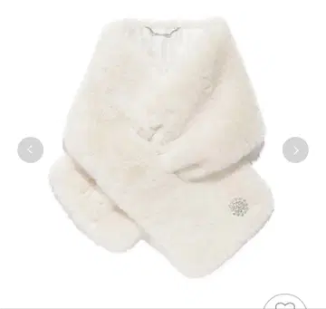 완판 미사용 택 포함 비쥬 장식 인조 모피 스톨 아이보리