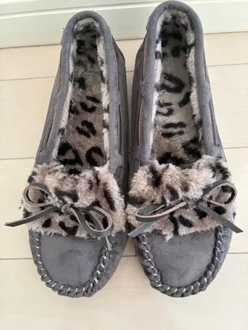 그레이 퍼 포함 모카신