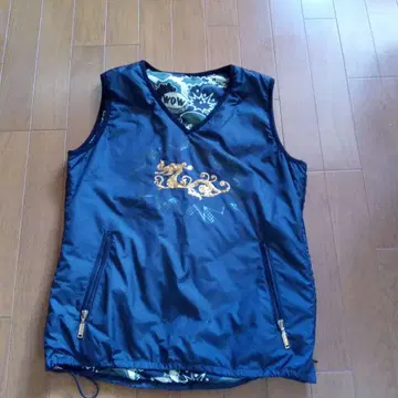 댄스 위드 드래곤 자수 블랙 베스트