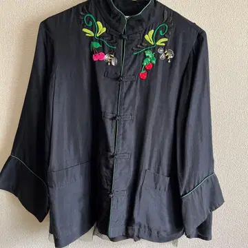 뮤베일 블라우스