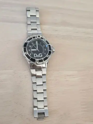 D&G 손목시계 배터리 교환 필요