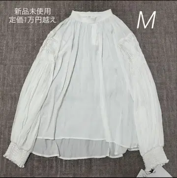 새상품 virca 긴팔 핀턱 블라우스 화이트 38 M