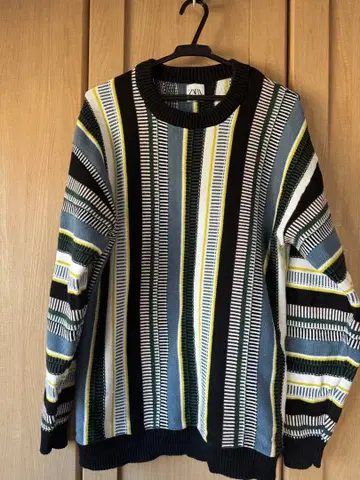 ZARA 스트라이프 니트 스웨터