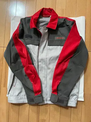 Nissan 점퍼 그레이/레드