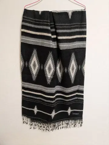 RAGEBLUE 노르딕 무늬 머플러 스톨