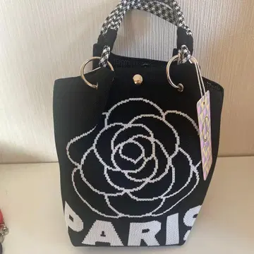 새상품 D.KELLY PARIS 장미 자수 핸드백