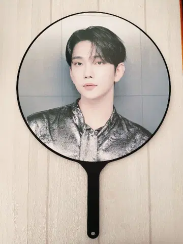 SEVENTEEN RIGHTHERE 조슈아 부채