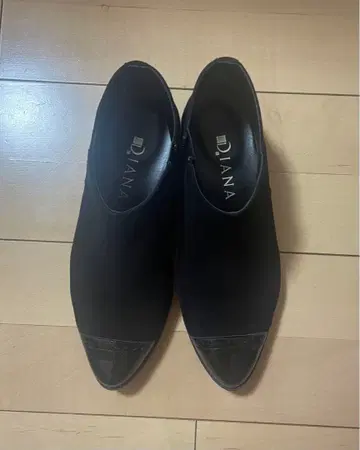 다이애나 Diana 블랙 스웨이드 스틸레토 부티