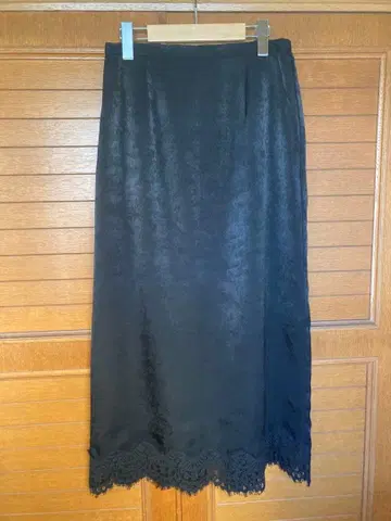 IENA 2025AW 새틴 레이스 스커트