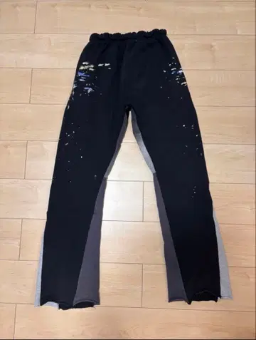 [ mnml ] 페인트 플레어 팬츠