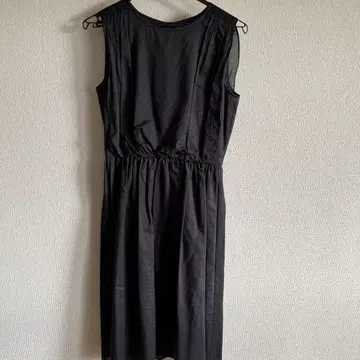 블랙 슬리브리스 원피스