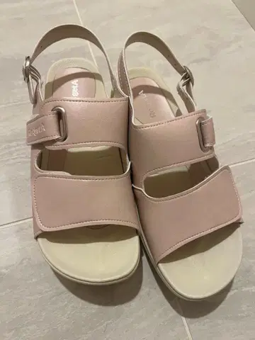핑크 더블 스트랩 샌들 간호사 신발