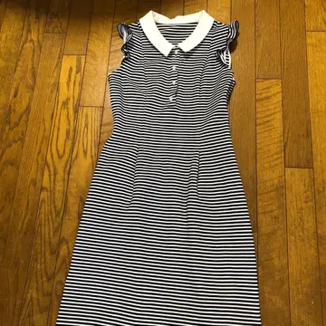 스트라이프 슬리브리스 원피스
