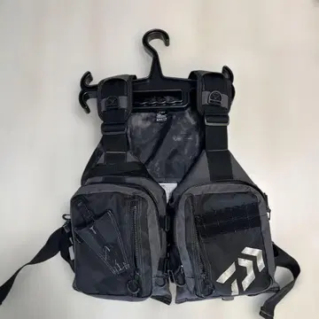 Daiwa DF-6421 블랙 구명 조끼 (행거 세트)