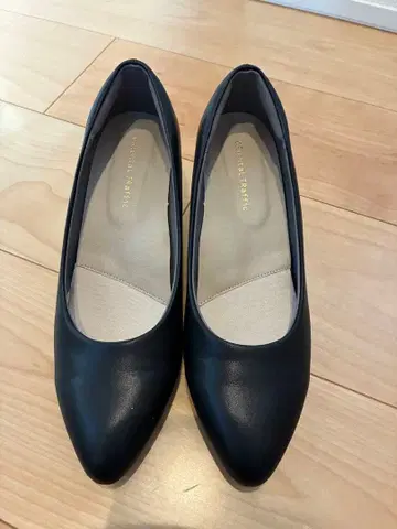 오리엔탈 트래픽 블랙 힐 펌프스 39 사이즈 24.5cm