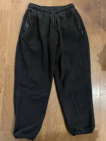 TRIANTAN MIC 플리스 트랙 팬츠 S 사이즈 블랙