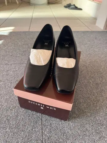 서세스워크 블랙 펌프스 (포멀) 24.0cm E 스퀘어토