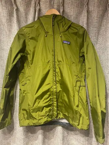 100% 정품 & 새상품급! Patagonia 후드 부착 나일론 자켓