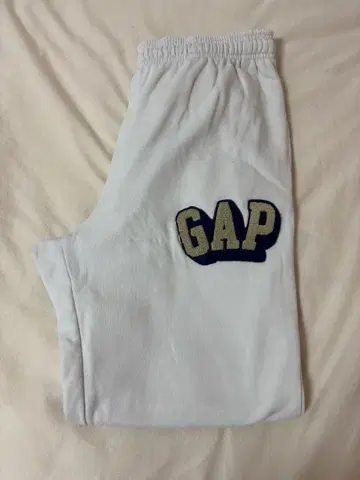 GAP 화이트 로고 팬츠 M 사이즈