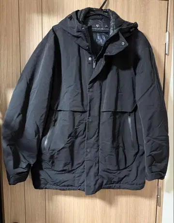UNIQLO +J 플러스제이 블랙 다운 자켓 후드 부착