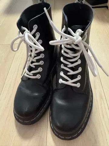 Dr.Martens