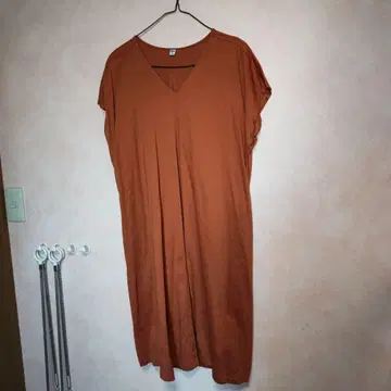 [ 미사용 ] V넥 티셔츠 원피스 반팔