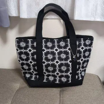 미나 페르호넨 백