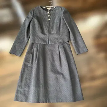 [미사용 새상품] TOCCA 원피스 수트 다크 네이비 펄 버튼