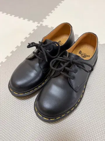 Dr. Martens 닥터마틴 11837 3홀 슈즈 블랙