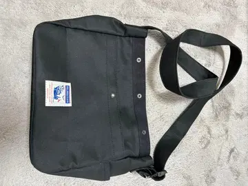 블랙 캔버스 숄더백