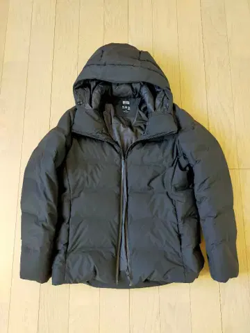 UNIQLO 심리스 다운 자켓 M 사이즈