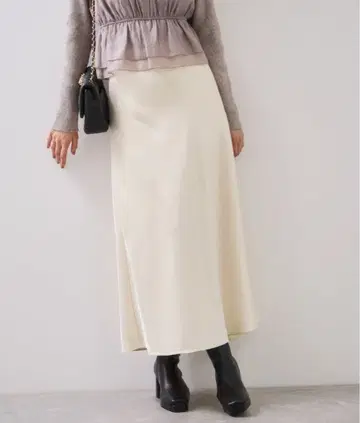 새상품 VIS 샤이니 내로우 플레어 스커트