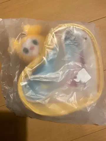 TWICE LOVELYS 삐요큥 바디백 지효 GIGO