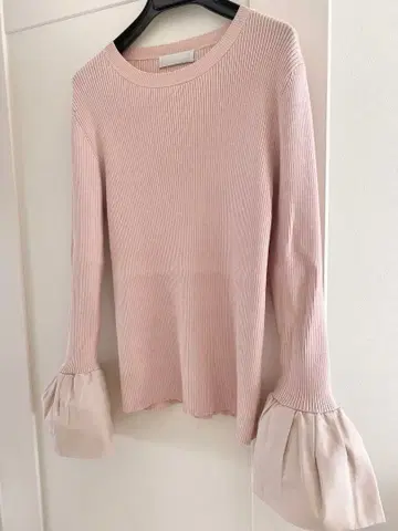 CELFORD 플레어 슬리브 니트