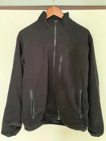 TRIANTAN 블랙 플리스 자켓 S