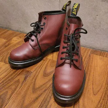 Dr.Martin 6홀 브라운 블랙 스티치 새상품급