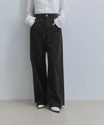 ADAM ET ROPE' FEMME 불규칙 밑단 와이드 스트레이트 팬츠