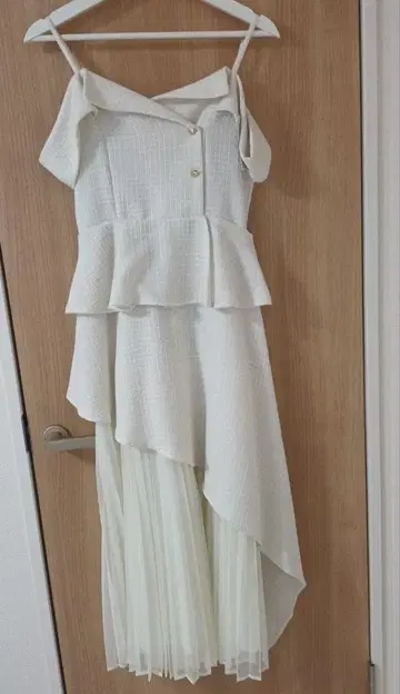 dazzlin 오프숄더 아지메 트렌치 원피스