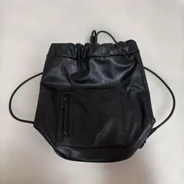 ZARA 블랙 냅색형 백팩