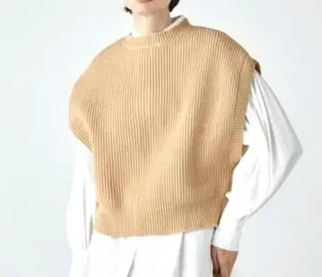 새상품급 ADORE 23AW 아도어 에어 스트레치 니트 베스트 38