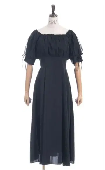 엑시즈팜 레이스 소매 스퀘어넥 원피스 블랙 검정 고스로리 지뢰