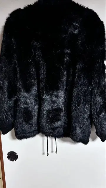 VALENZAPO 블랙 퍼 자켓