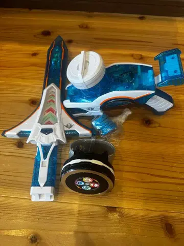 키라메이쟈 슈퍼전대 히어로 완구 세트