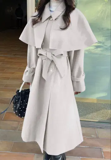 리본 벨트 케이프 포함 롱 코트[kz379]