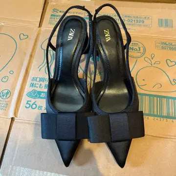 ZARA 블랙 리본 펌프스 힐