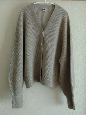 [새상품] LOISIR 가디건 베이지