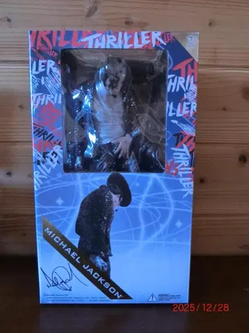 마이클 잭슨 스릴러 빌리 진 피규어