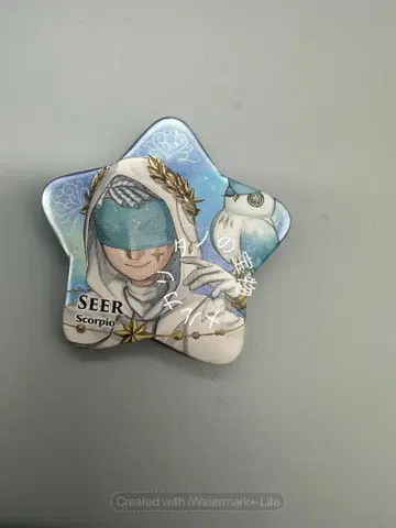 정품 제5인격 Identity V 점쟁이 일라이 클라크 캔뱃지