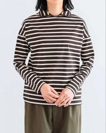 CLASKA 클래스카 폴로 넥 보더